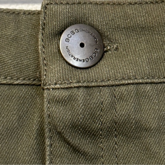 BCBGeneration Army Green Denim Frayed Edge Skirt Size 25‎ NWT - Picture 5 of 12